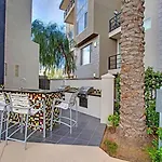 Modern 2 Bedroom Apt In Scottsdale