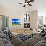 Luxury Estate, Sleeps 24, Sonoran By Homestakes Stays