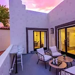 Live Above Shops And Restaurants In Oldtown Scottsdale