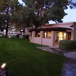 Scottsdale Cottonwoods Resort & Suites