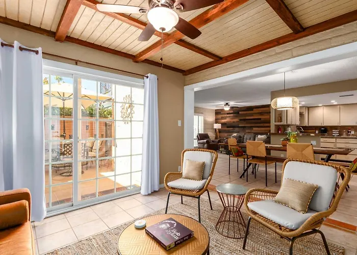 Casa Feliz Old Town Condo With Pool By Downtown!