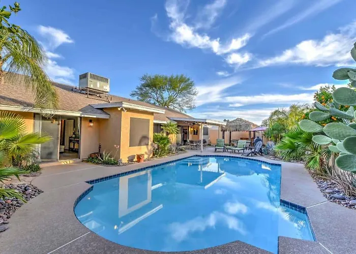 Charming Scottsdale Home With Pool, Hot Tub And Patio!