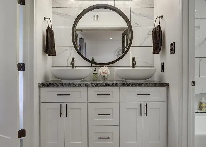 Charming Condo In Scottsdale!