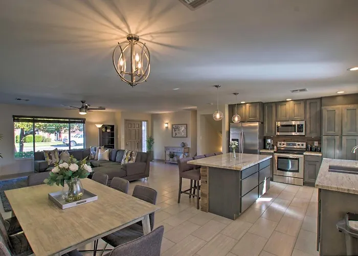 Upscale Scottsdale Home With Pool 3 Mi To Old Town!