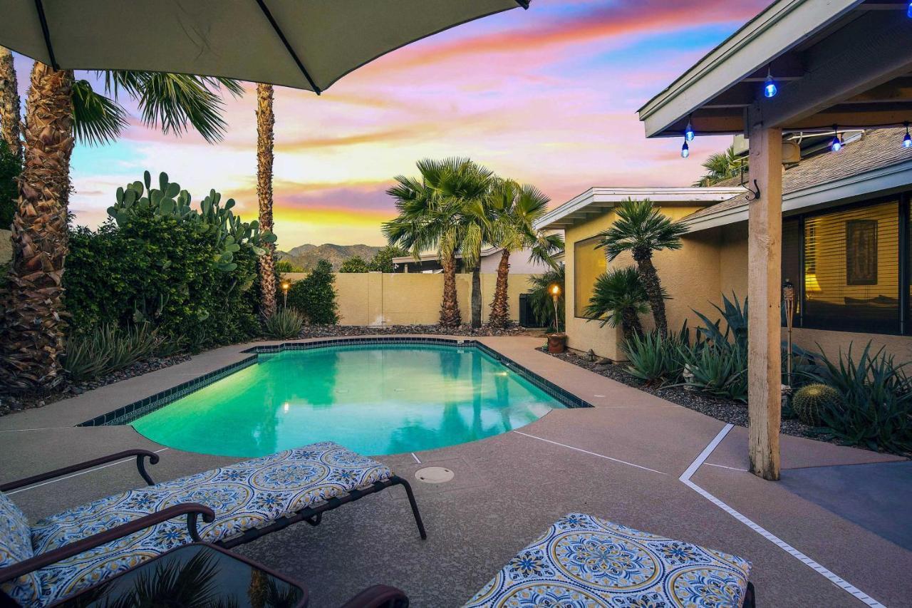 Charming With Pool, Hot Tub And Patio! Holiday home