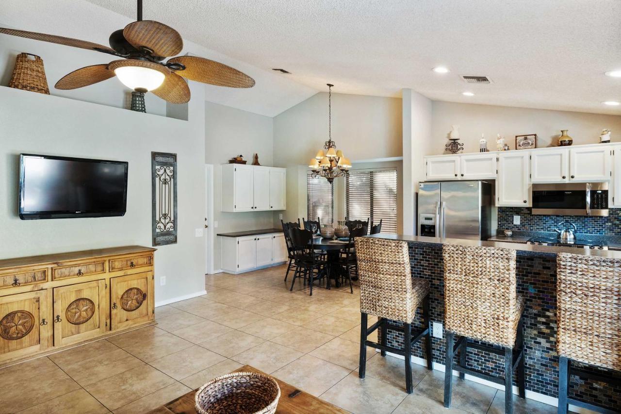 Charming With Pool, Hot Tub And Patio! *