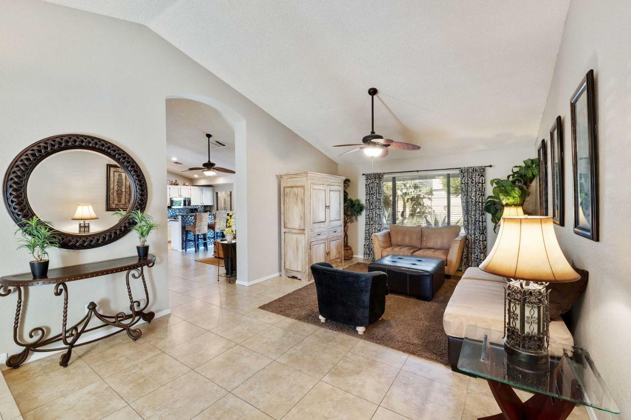 Holiday home Charming With Pool, Hot Tub And Patio!