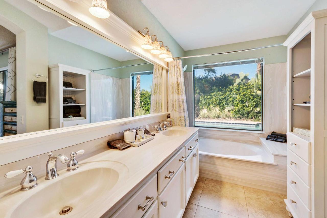 Charming With Pool, Hot Tub And Patio! *