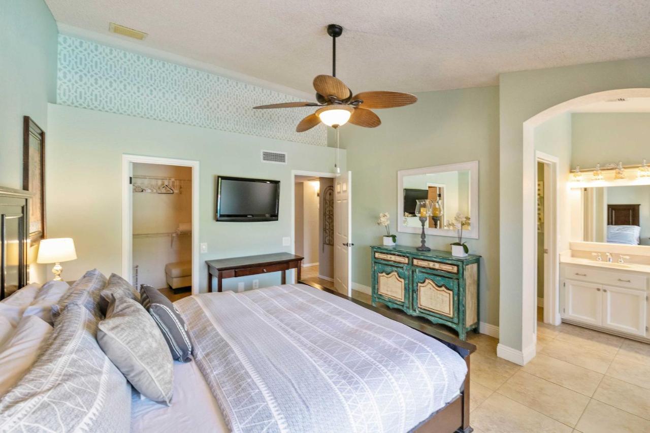 Charming With Pool, Hot Tub And Patio! Holiday home