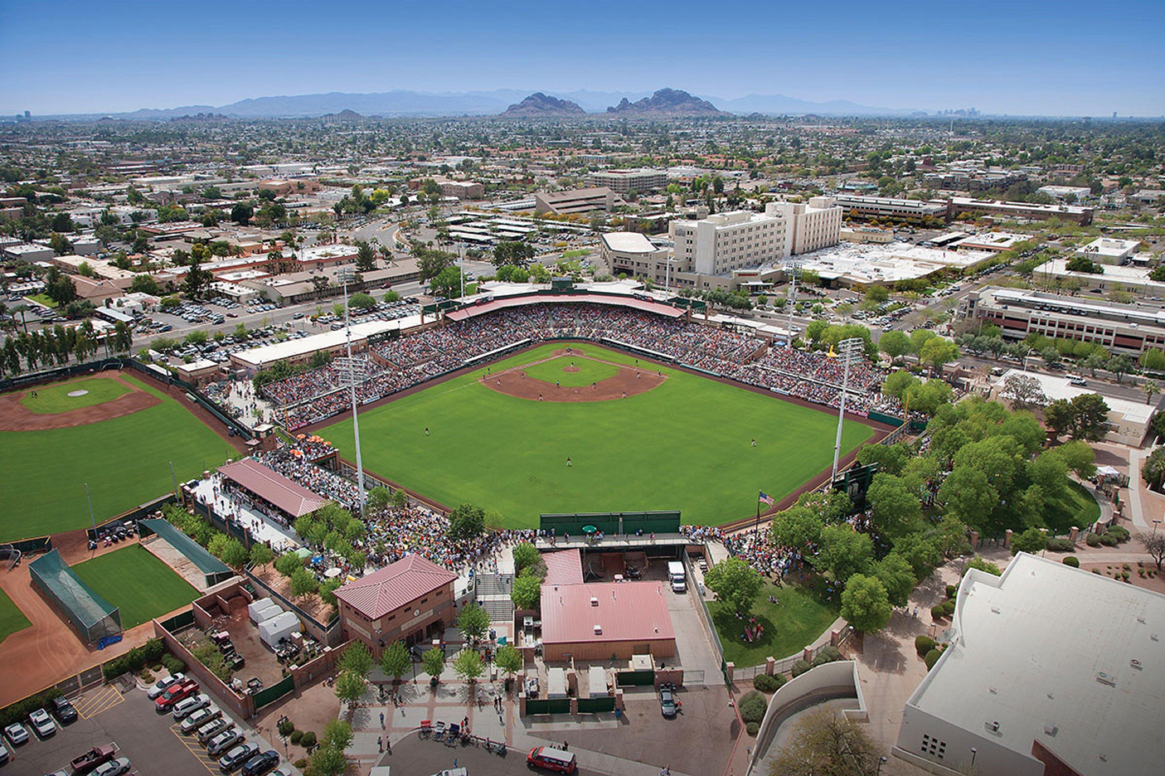 Resort Express & - Old Town, An Ihg Scottsdale