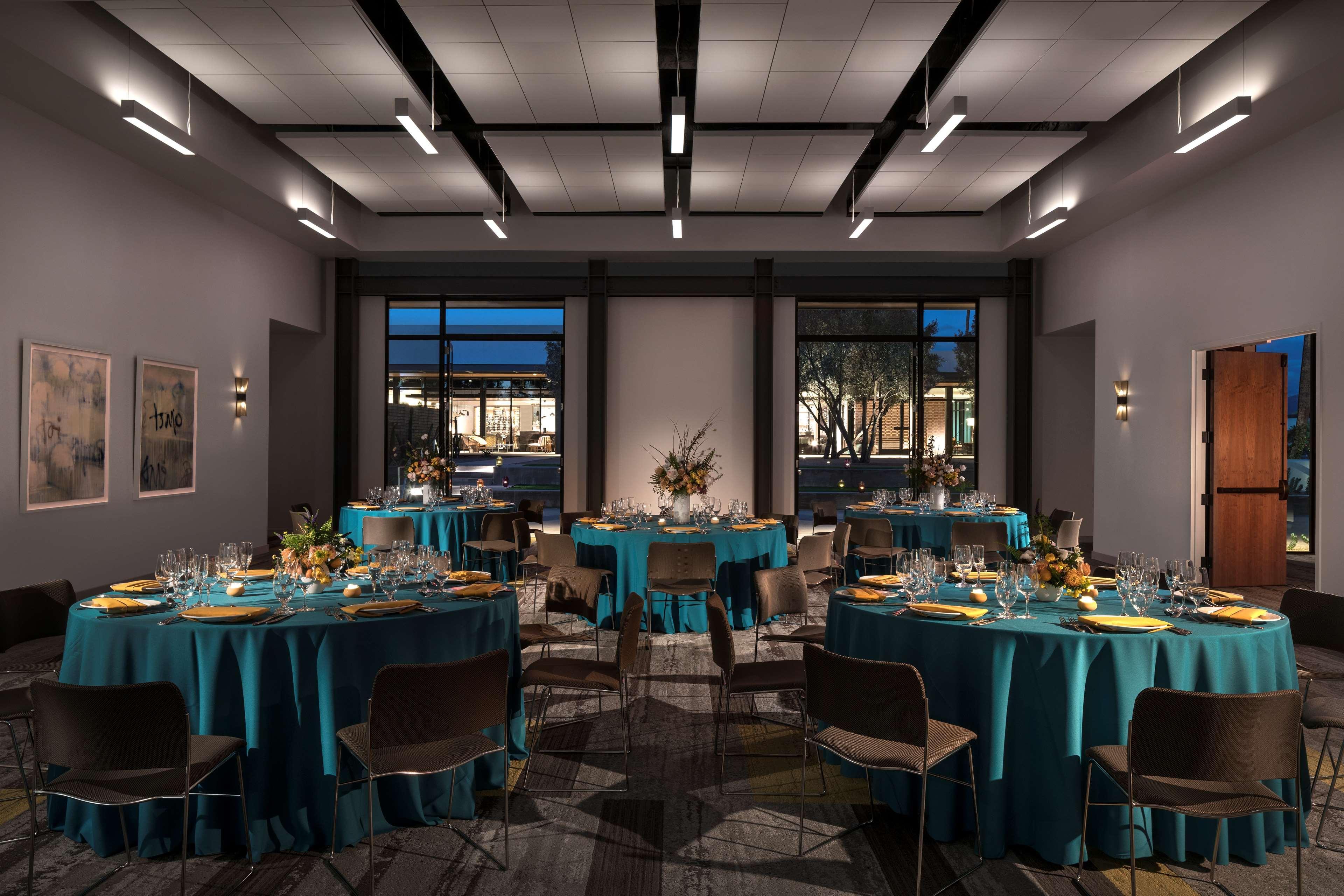 Andaz &