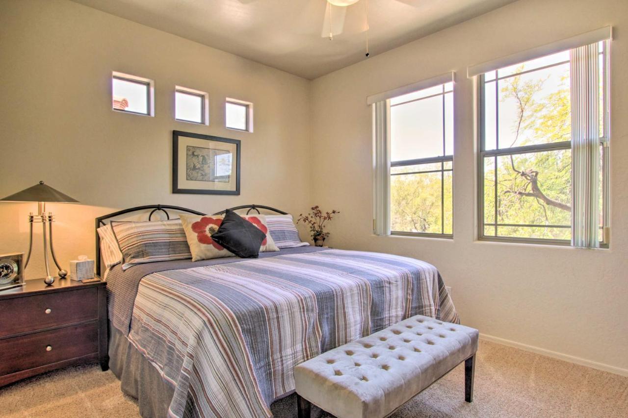 With Balcony And Amenities! * Scottsdale
