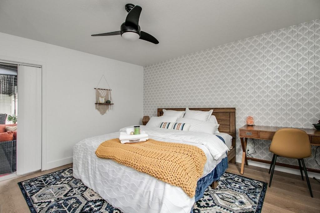 Charming Zen With Heated Pool, Pool Table, Arcade And Mini Golf. Scottsdale