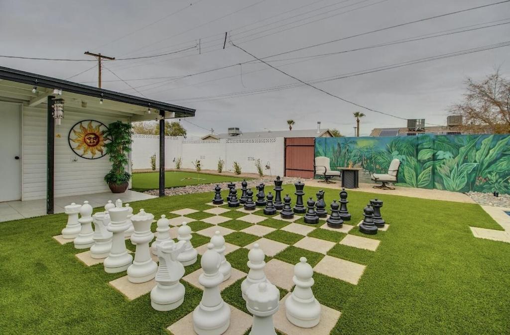Charming Zen With Heated Pool, Pool Table, Arcade And Mini Golf. *