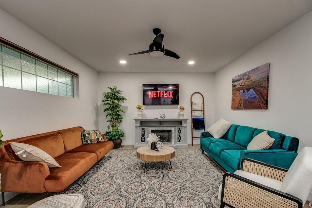 Charming Zen With Heated Pool, Pool Table, Arcade And Mini Golf. *