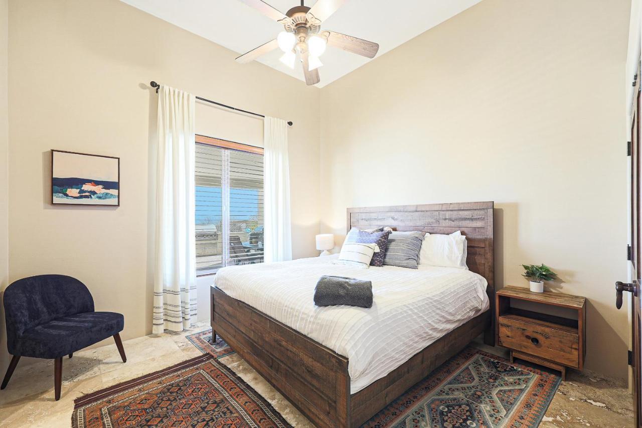 Luxury Estate, Sleeps 24, Sonoran By Homestakes Villa