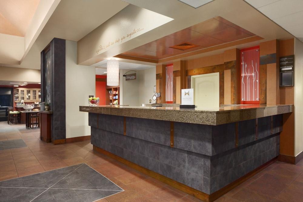 Hilton Garden North/perimeter Center 3*