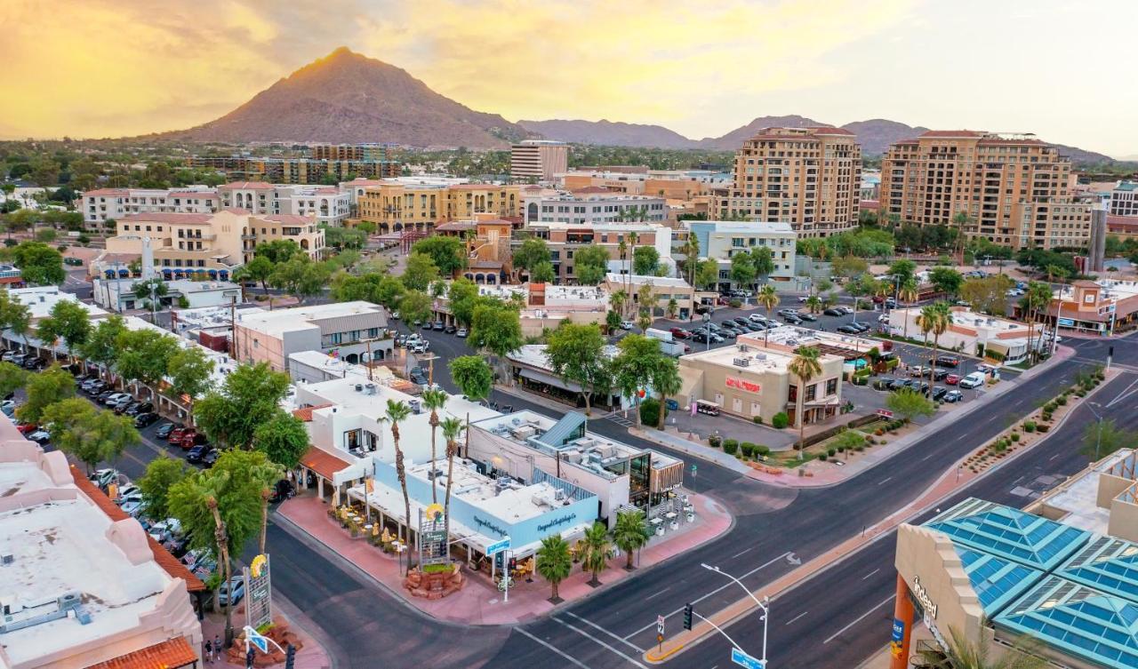 Live Above Shops And Restaurants In Oldtown *
