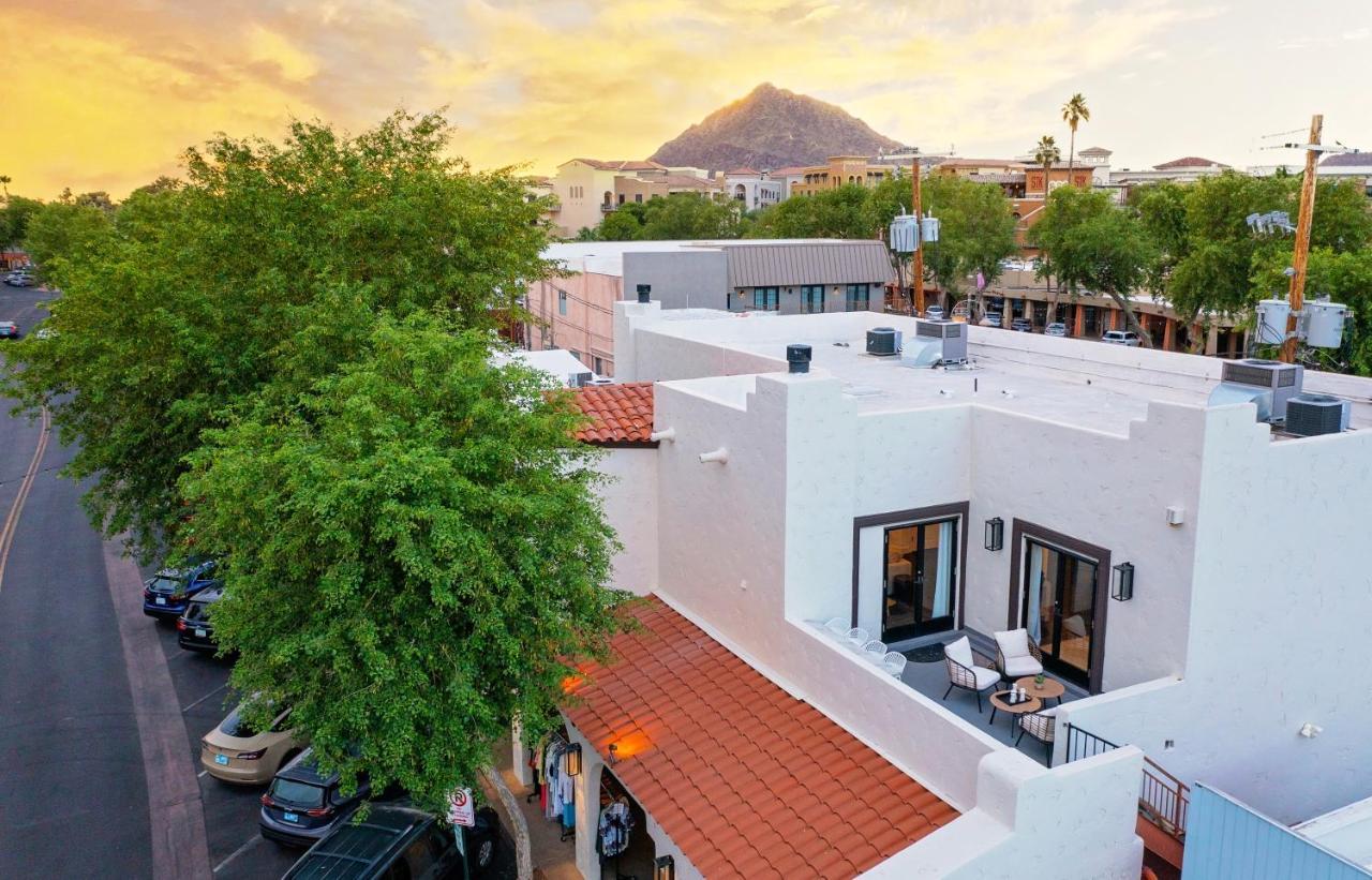 Live Above Shops And Restaurants In Oldtown *