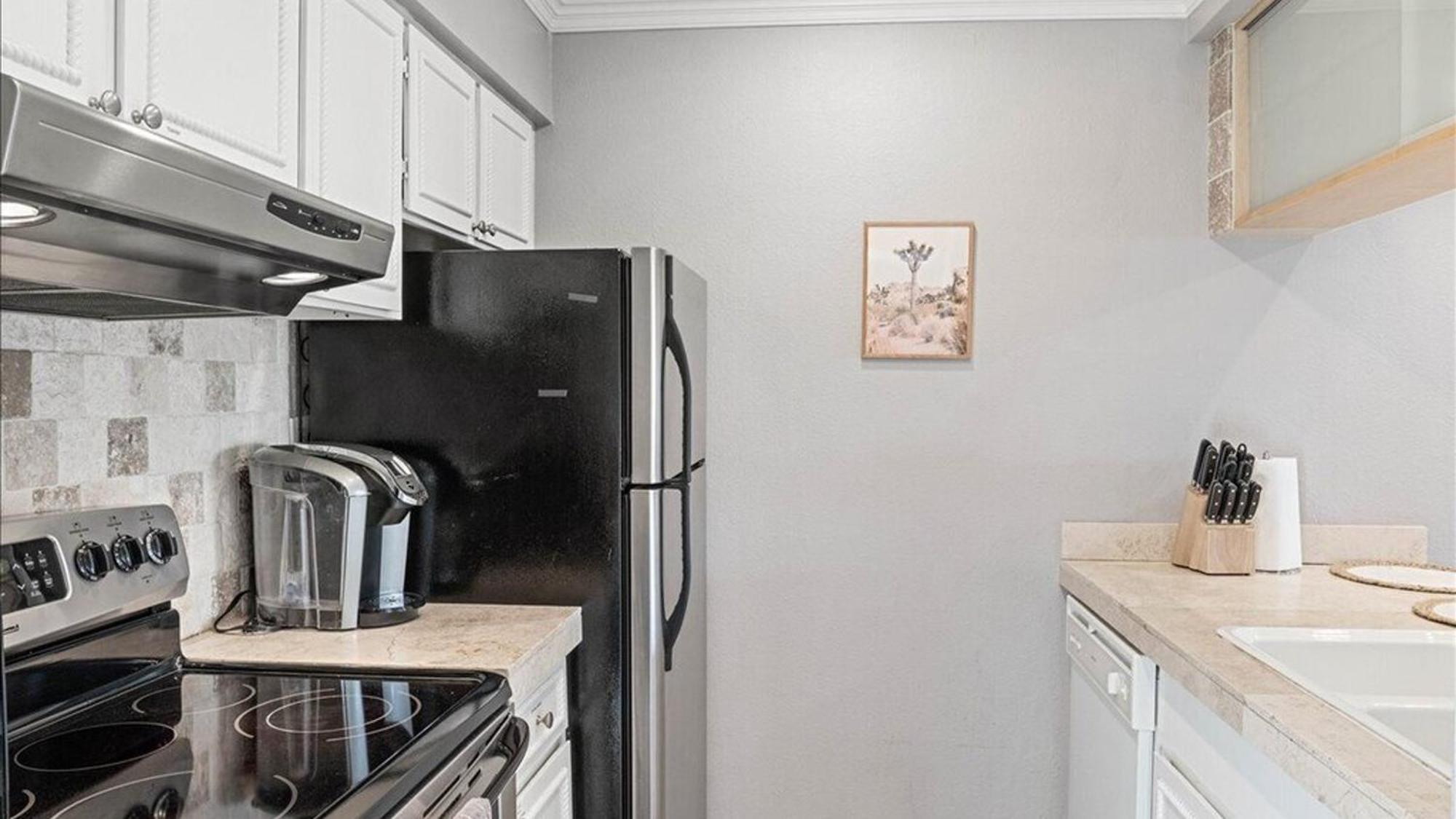 Beautiful 2-bdrm 2-bath In Old Town Casa de férias *