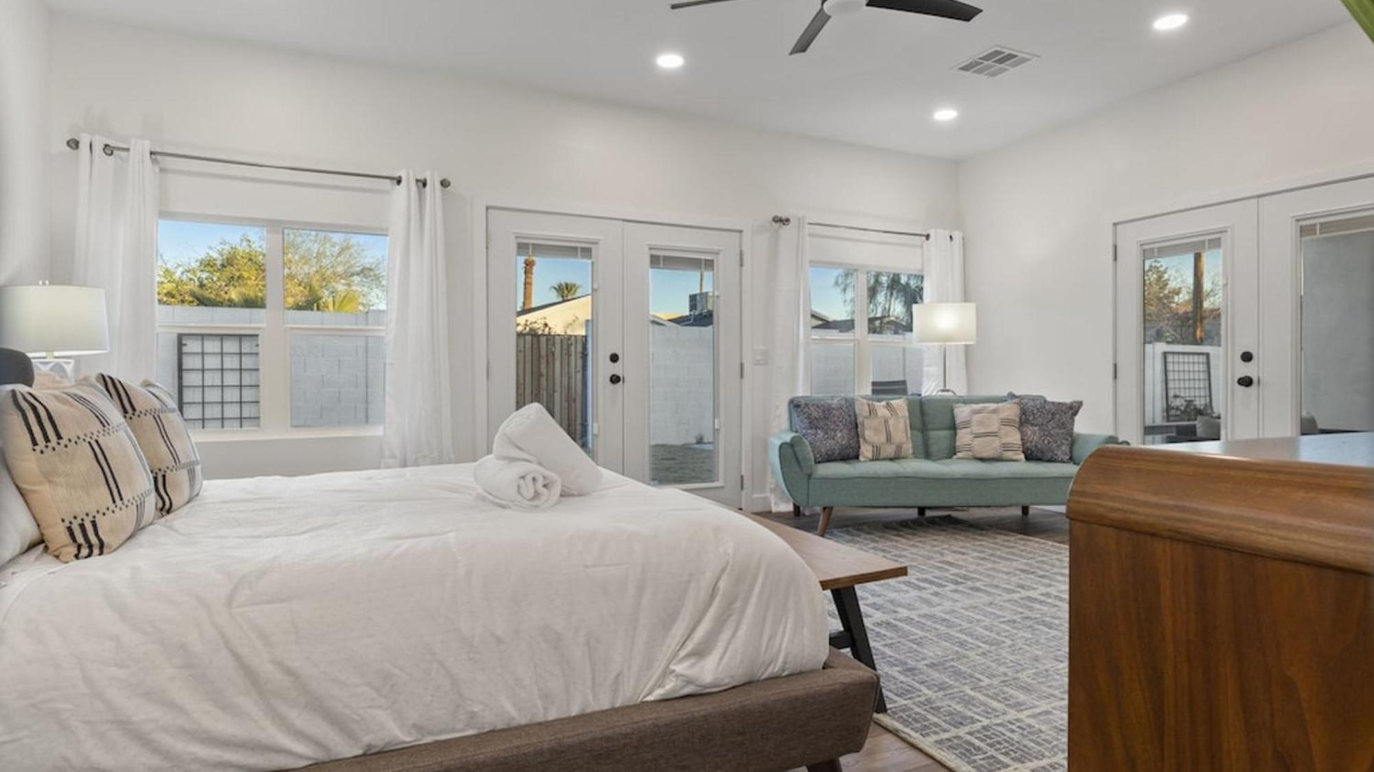 Casa de férias Just Listed Modern Classy 4 Bdrm Heart Of Oldtown