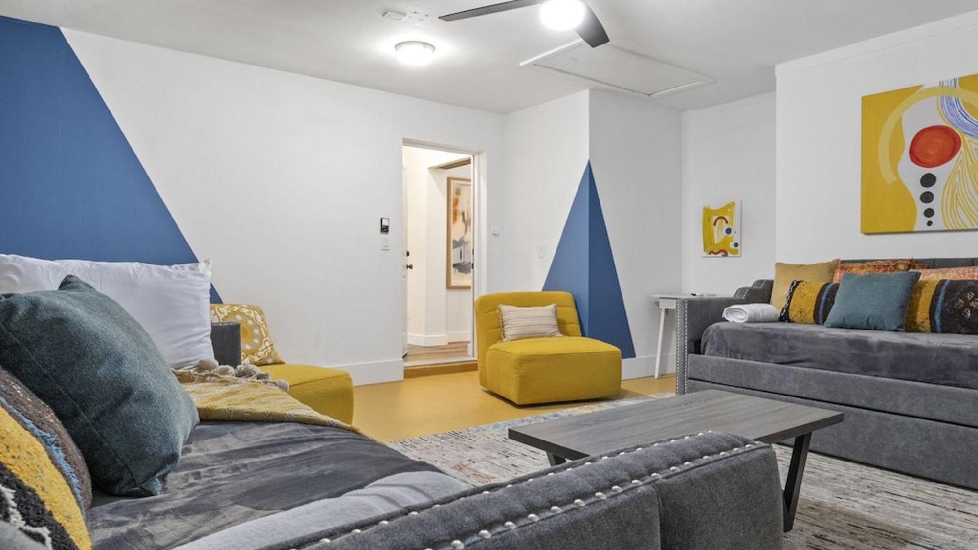 Casa de férias Just Listed Modern Classy 4 Bdrm Heart Of Oldtown *