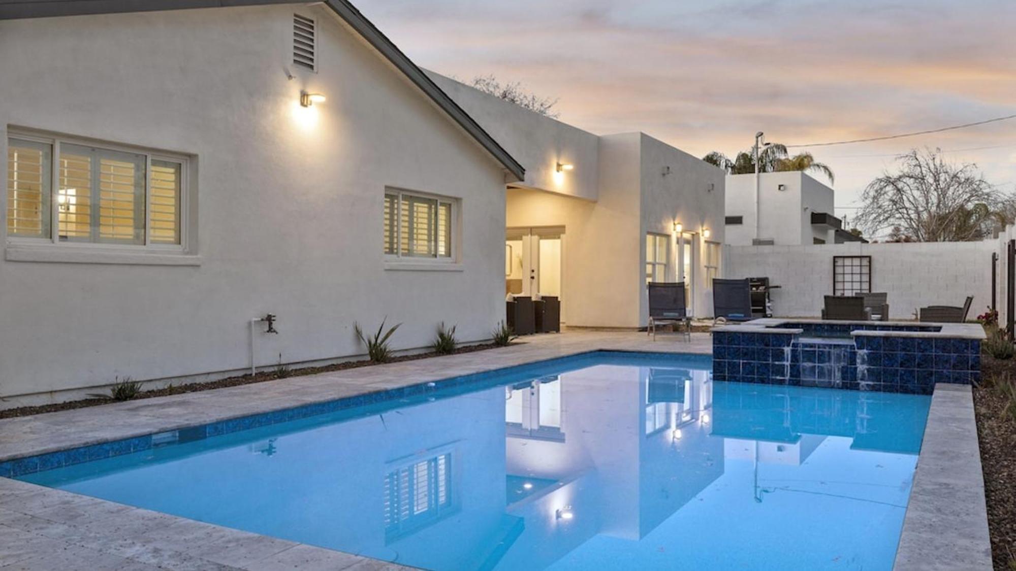 Just Listed Modern Classy 4 Bdrm Heart Of Oldtown Casa de férias Scottsdale
