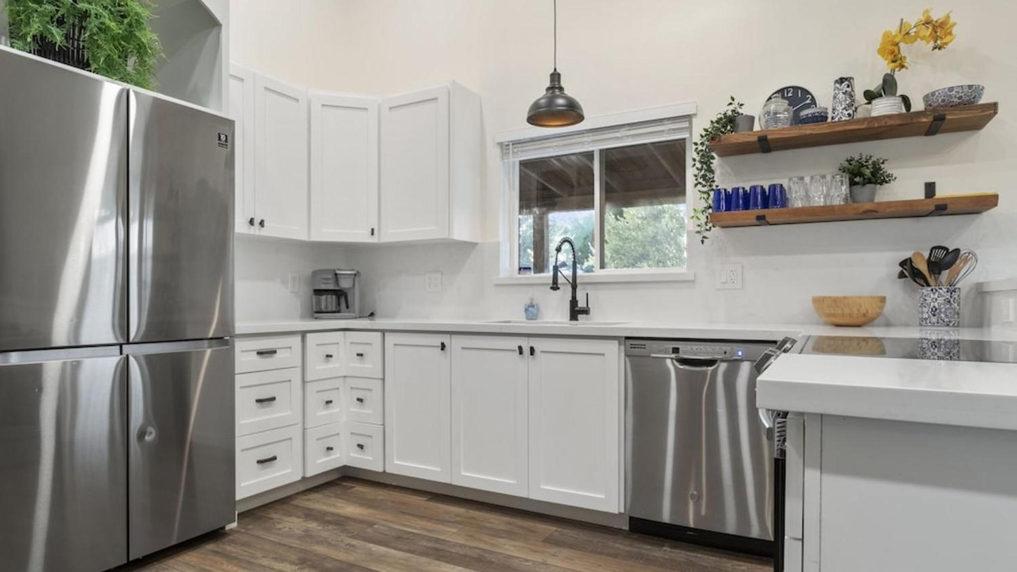 Casa de férias Just Listed Modern Classy 4 Bdrm Heart Of Oldtown *