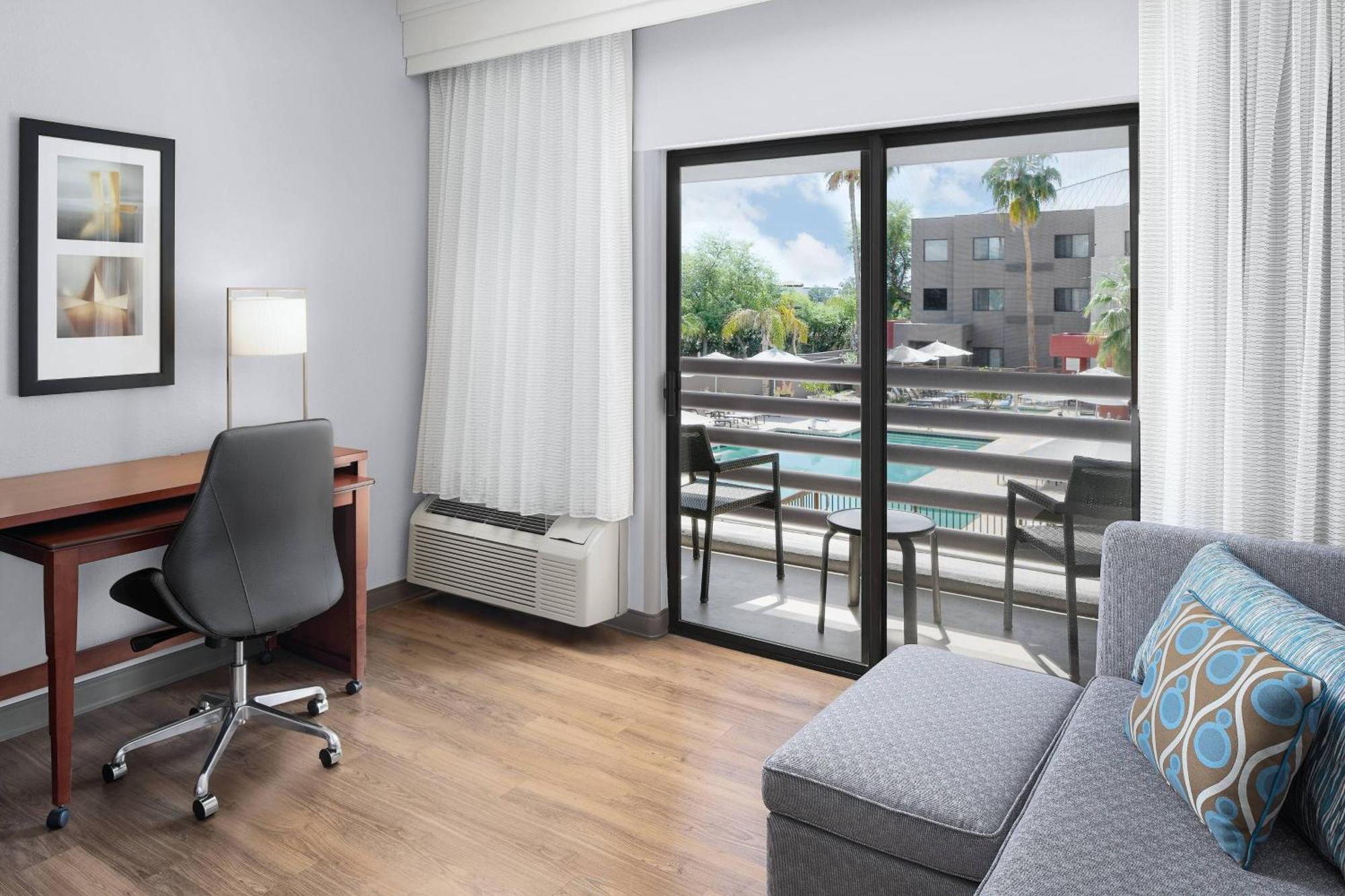 Hotel Courtyard North 3*