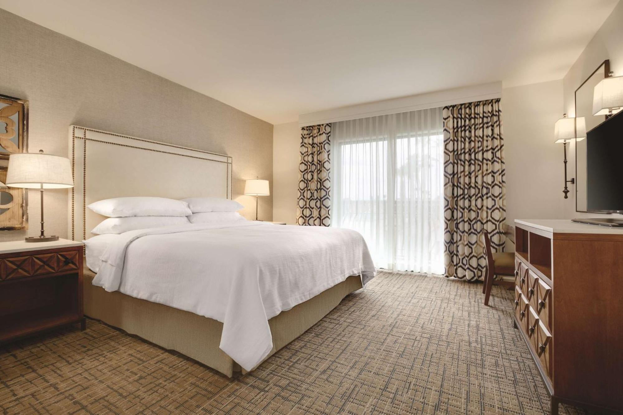 Embassy By Hilton Resort 4*