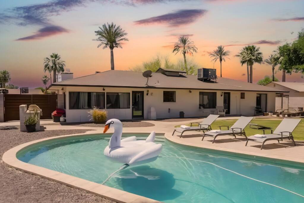 Holiday home Sunshine On Sells, Pool & Bbq Grill