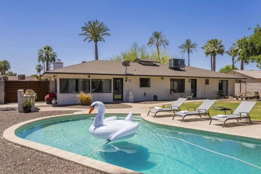 Holiday home Sunshine On Sells, Pool & Bbq Grill