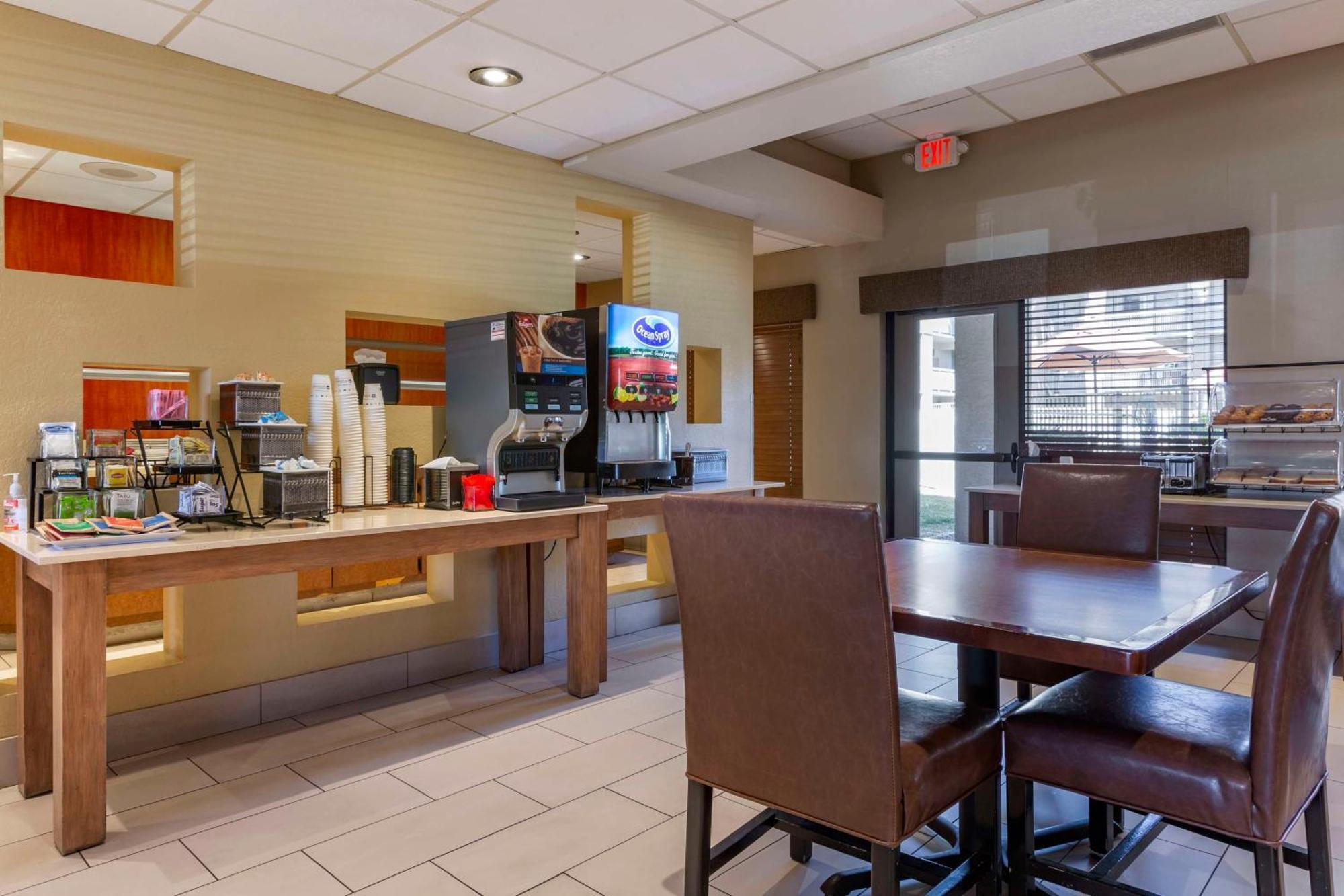 Hotel Western Thunderbird