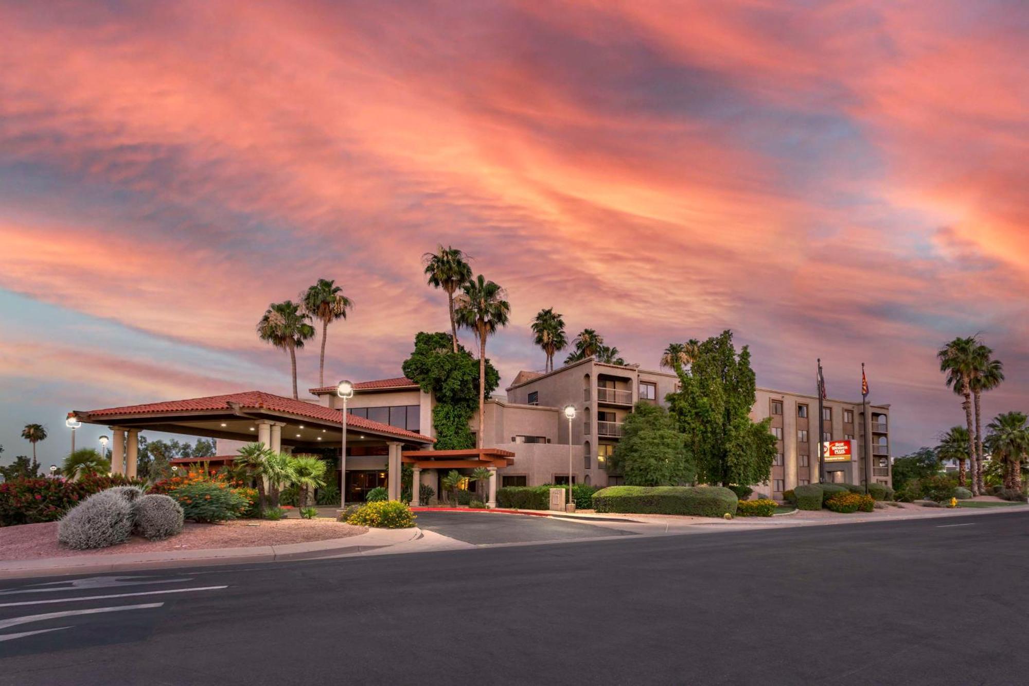Hotel Western Thunderbird 3*