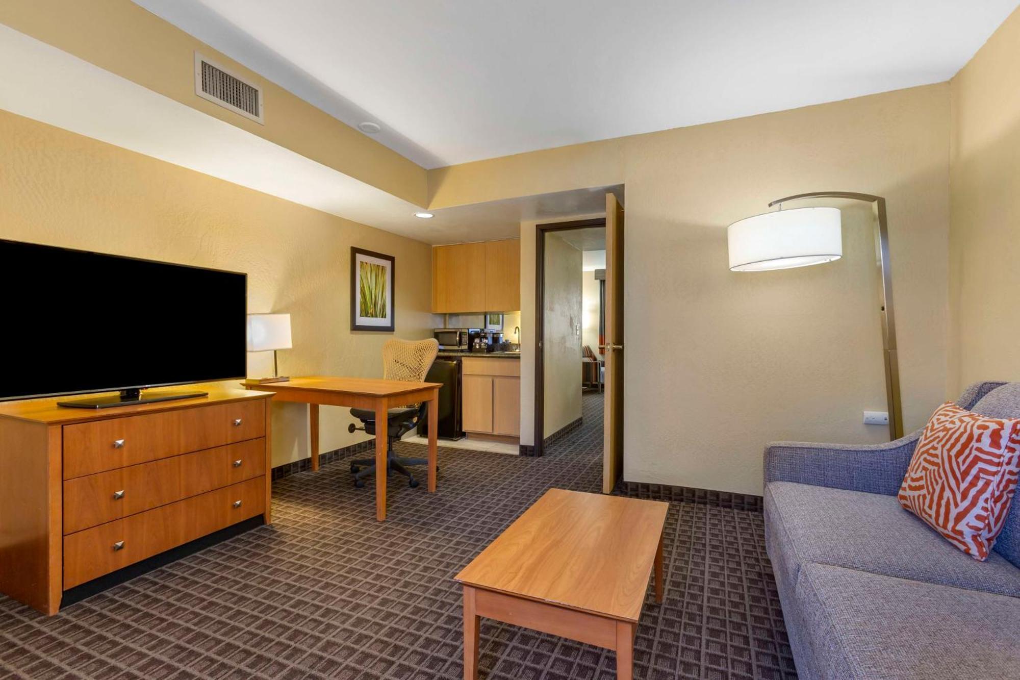 Hotel Western Thunderbird 3*