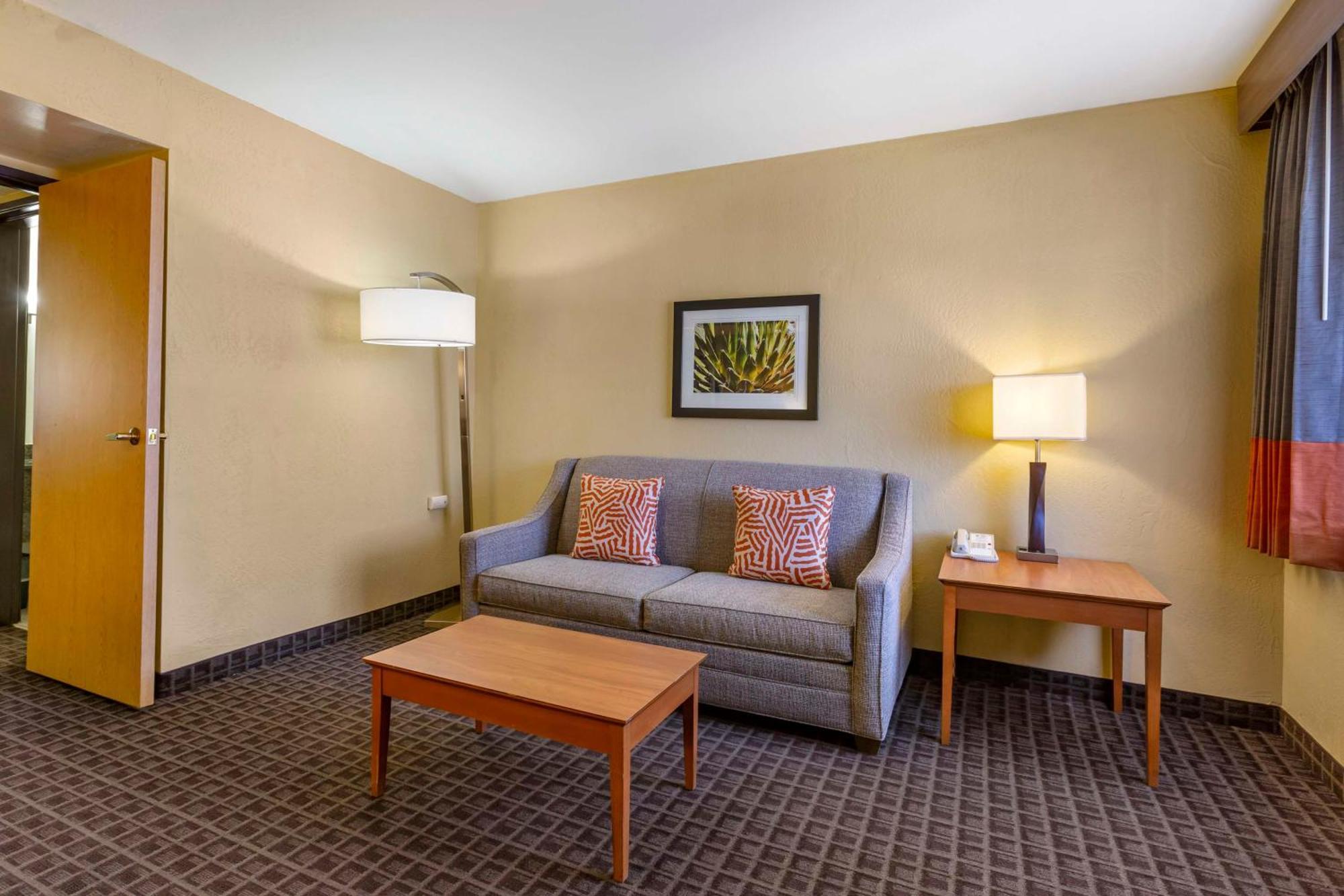Hotel Western Thunderbird
