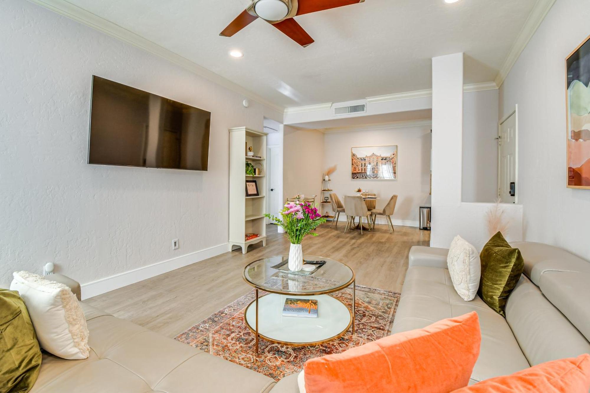 Lovely Retreat Pool And Hot Tub Access! *
