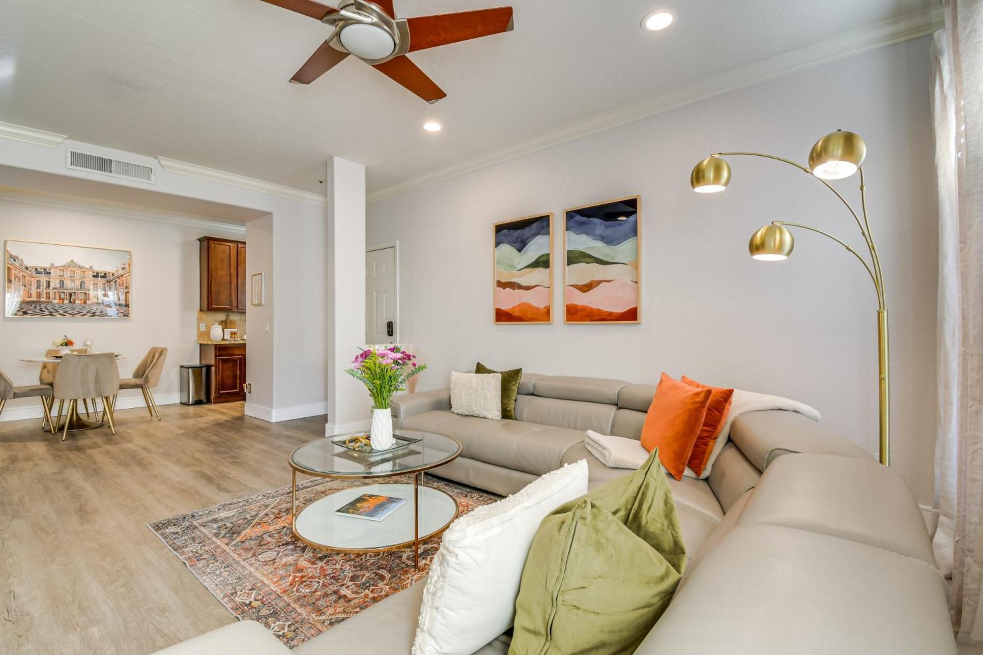 Lovely Retreat Pool And Hot Tub Access! Scottsdale