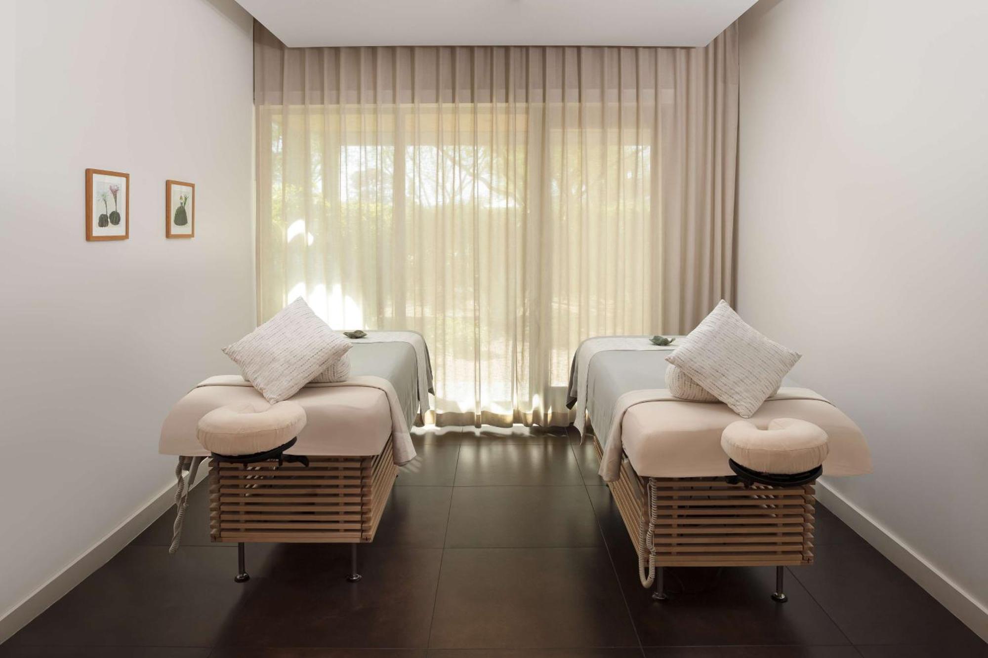 Andaz &