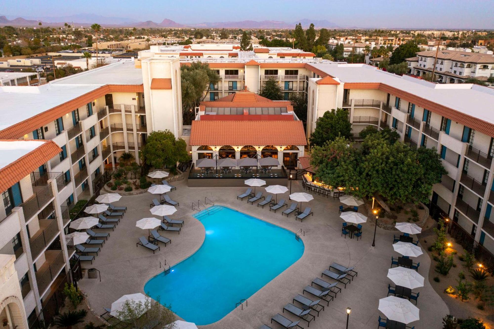 Embassy By Hilton 4* Scottsdale