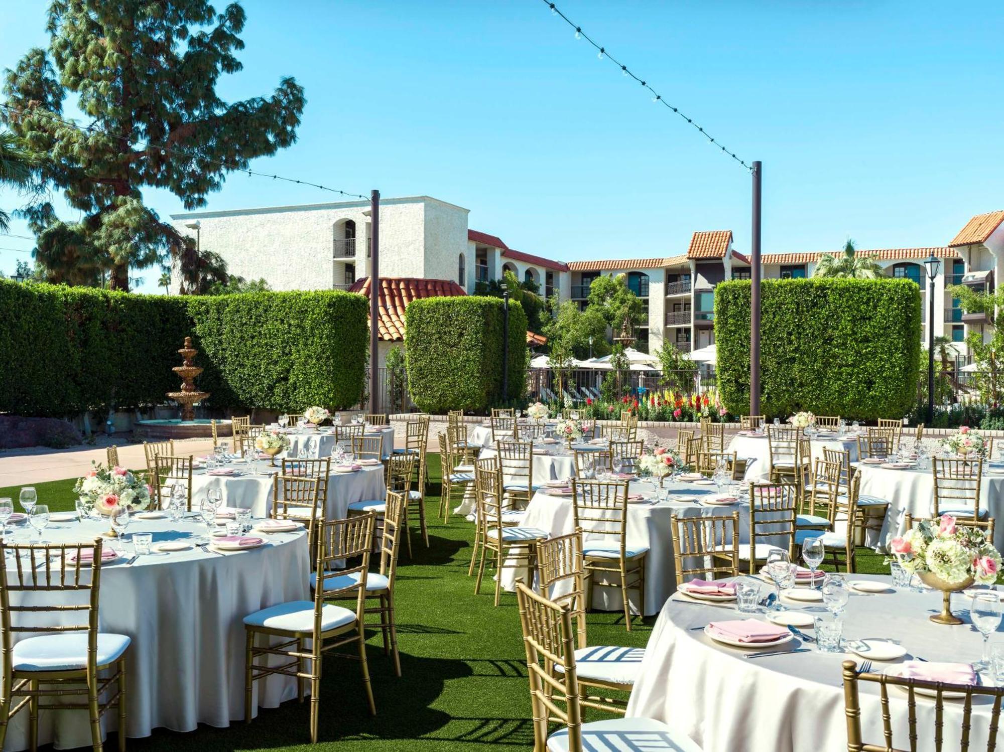 Resort Embassy By Hilton Scottsdale