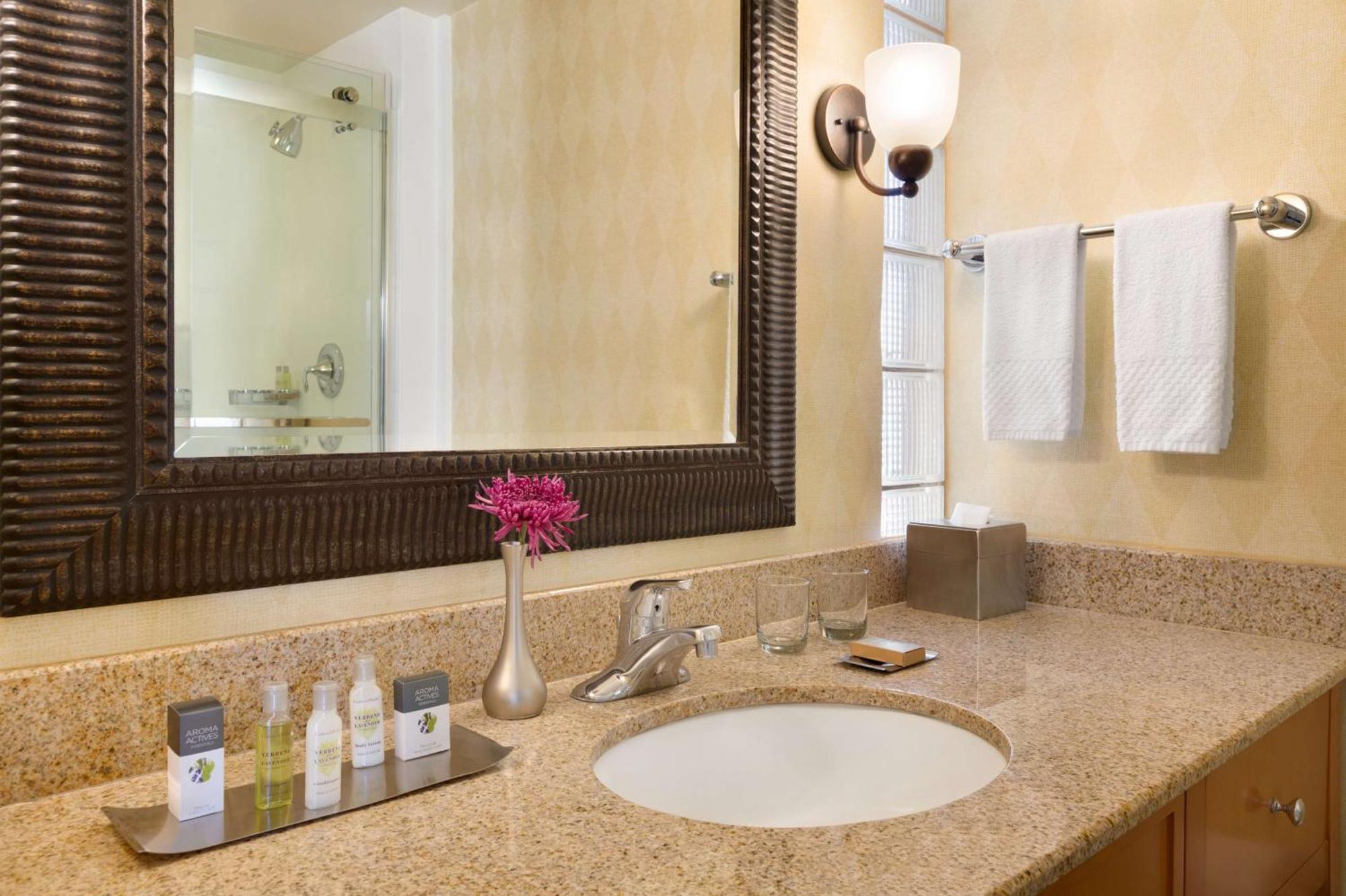 Doubletree By Hilton Paradise Valley Resort 4*