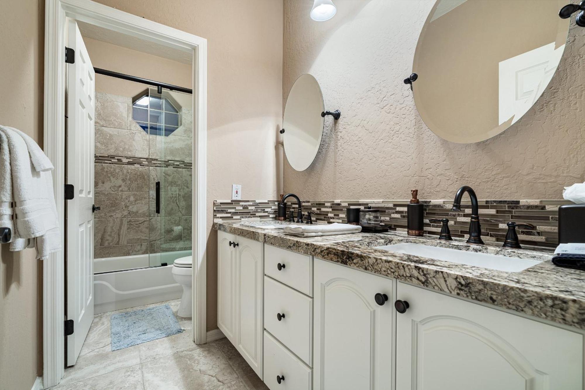 Pinnacle Perfection By Porter Heated Pool W Outdoor Putting Holiday home Scottsdale