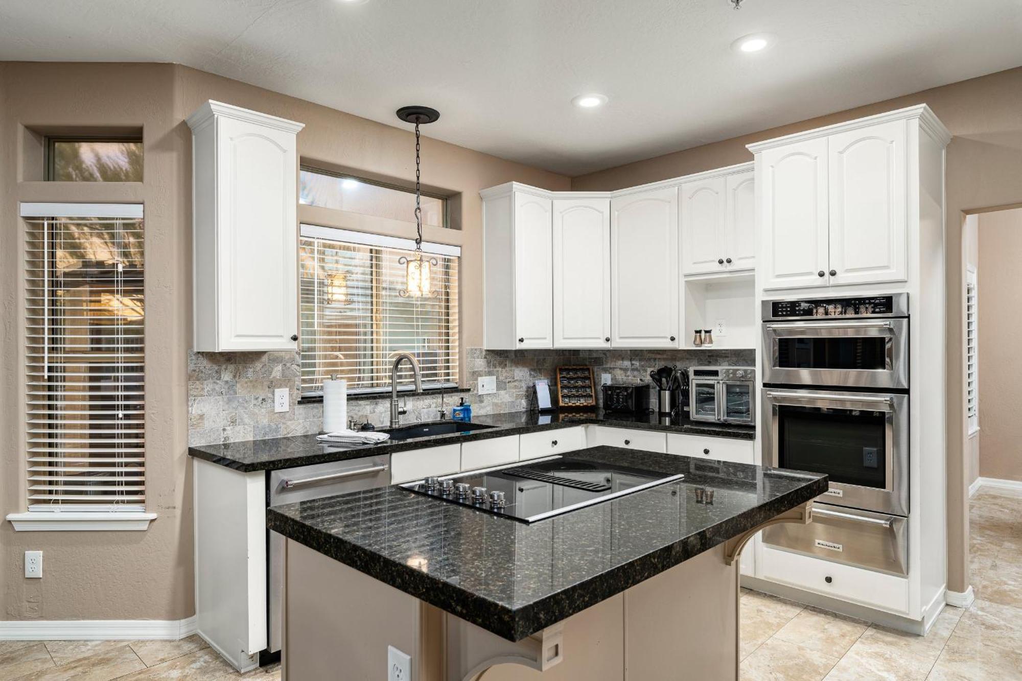 Pinnacle Perfection By Porter Heated Pool W Outdoor Putting Holiday home
