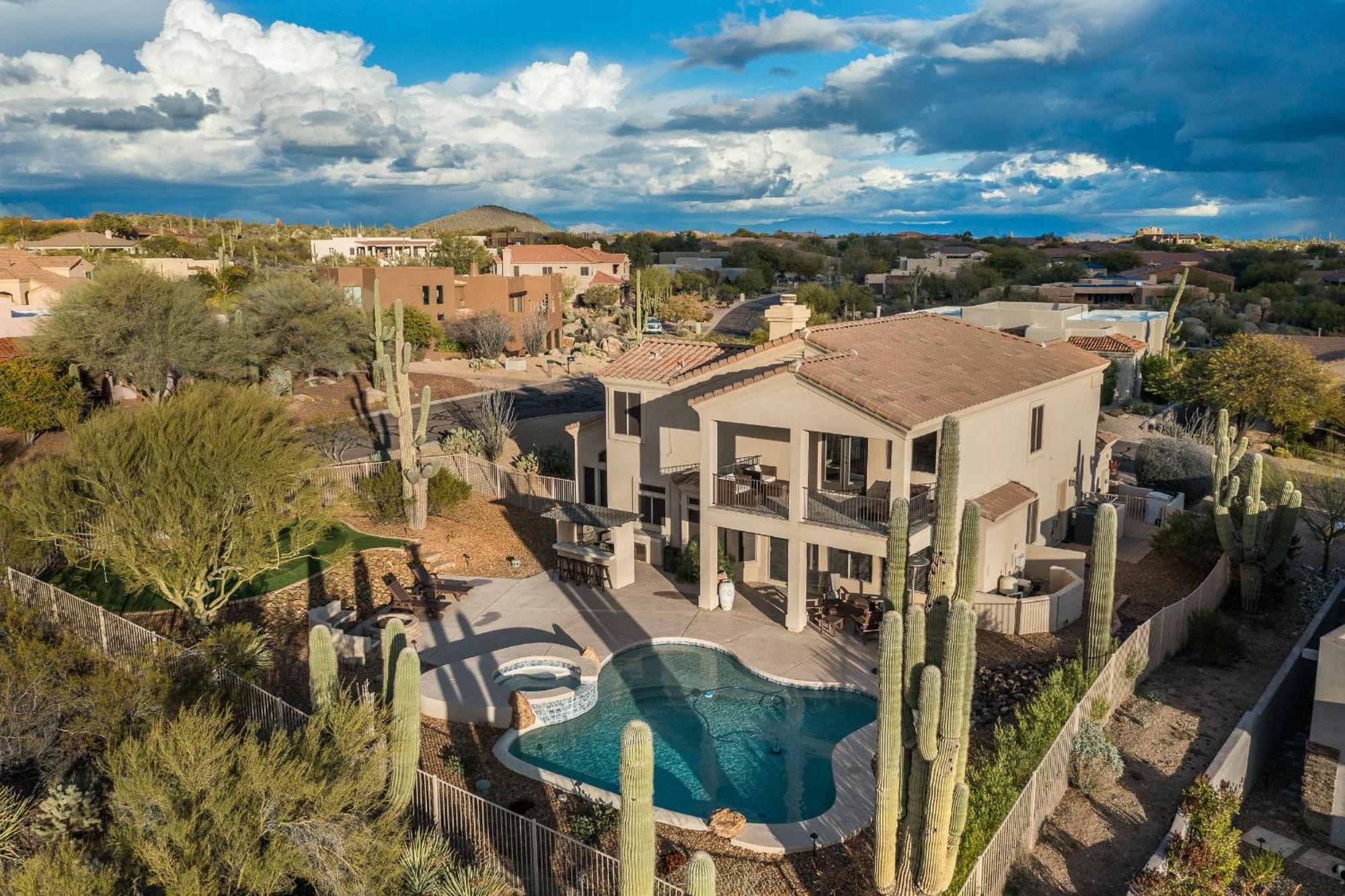 Pinnacle Perfection By Porter Heated Pool W Outdoor Putting *