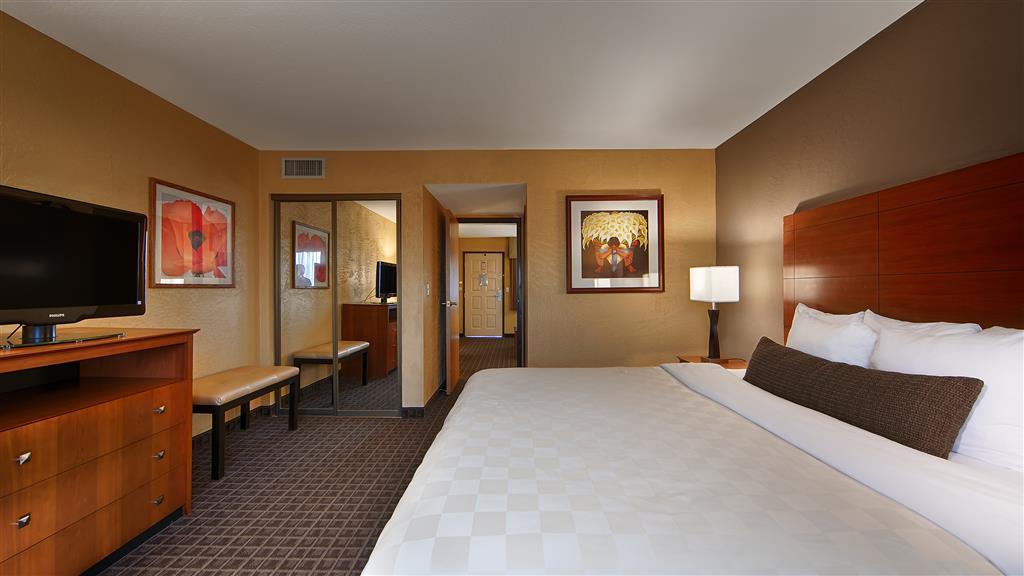 Western Thunderbird 3* Scottsdale
