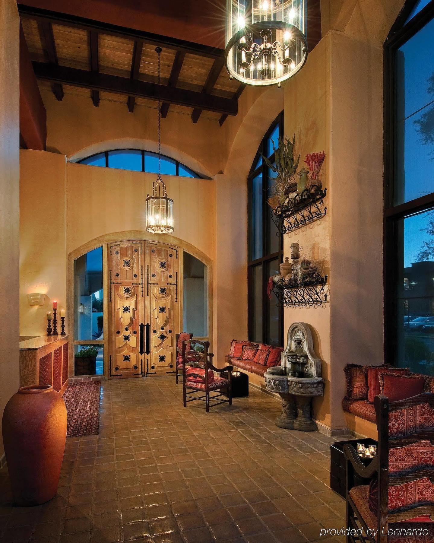 Cottonwoods & Hotel 3*