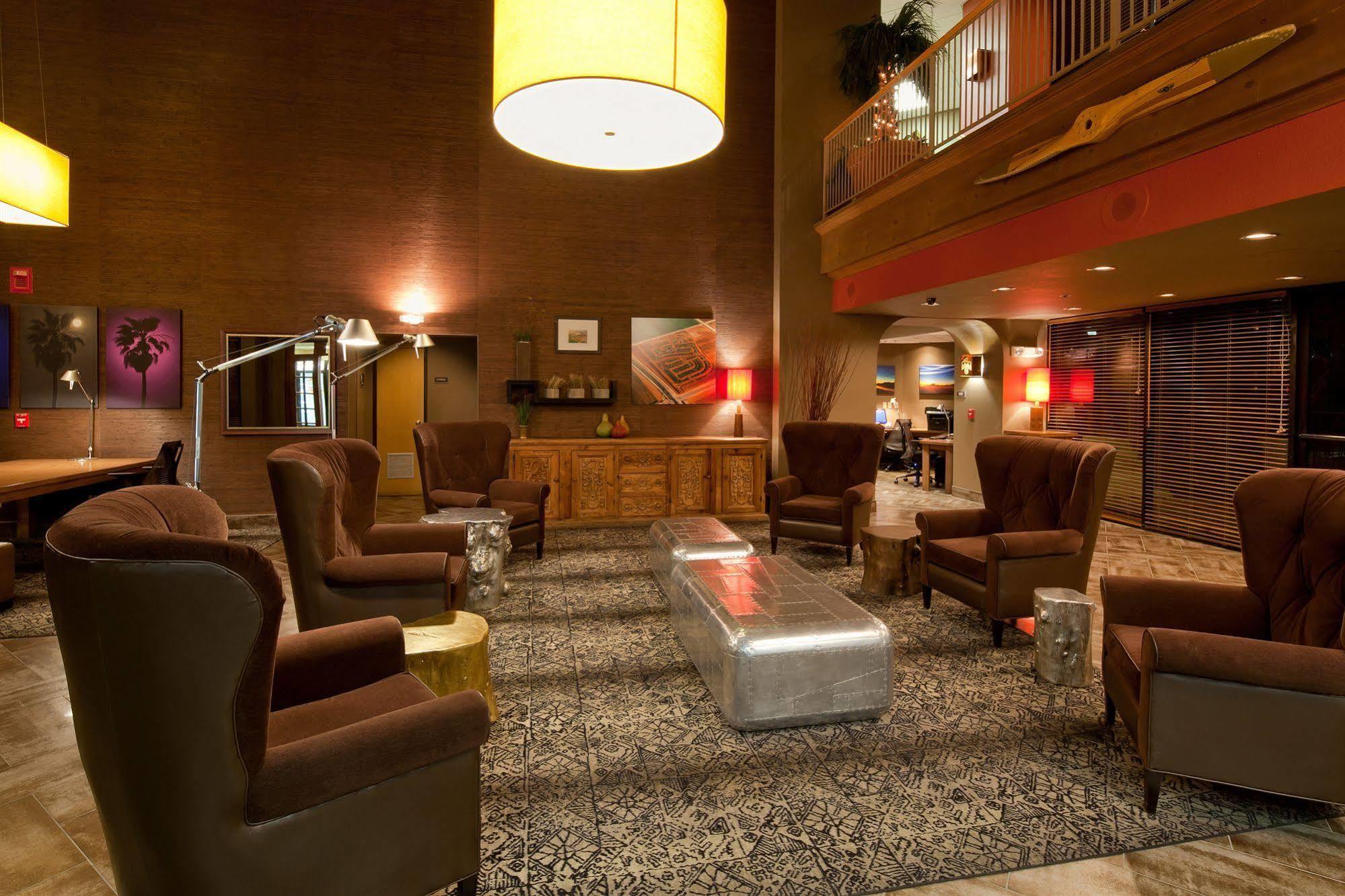 Western Thunderbird Hotel