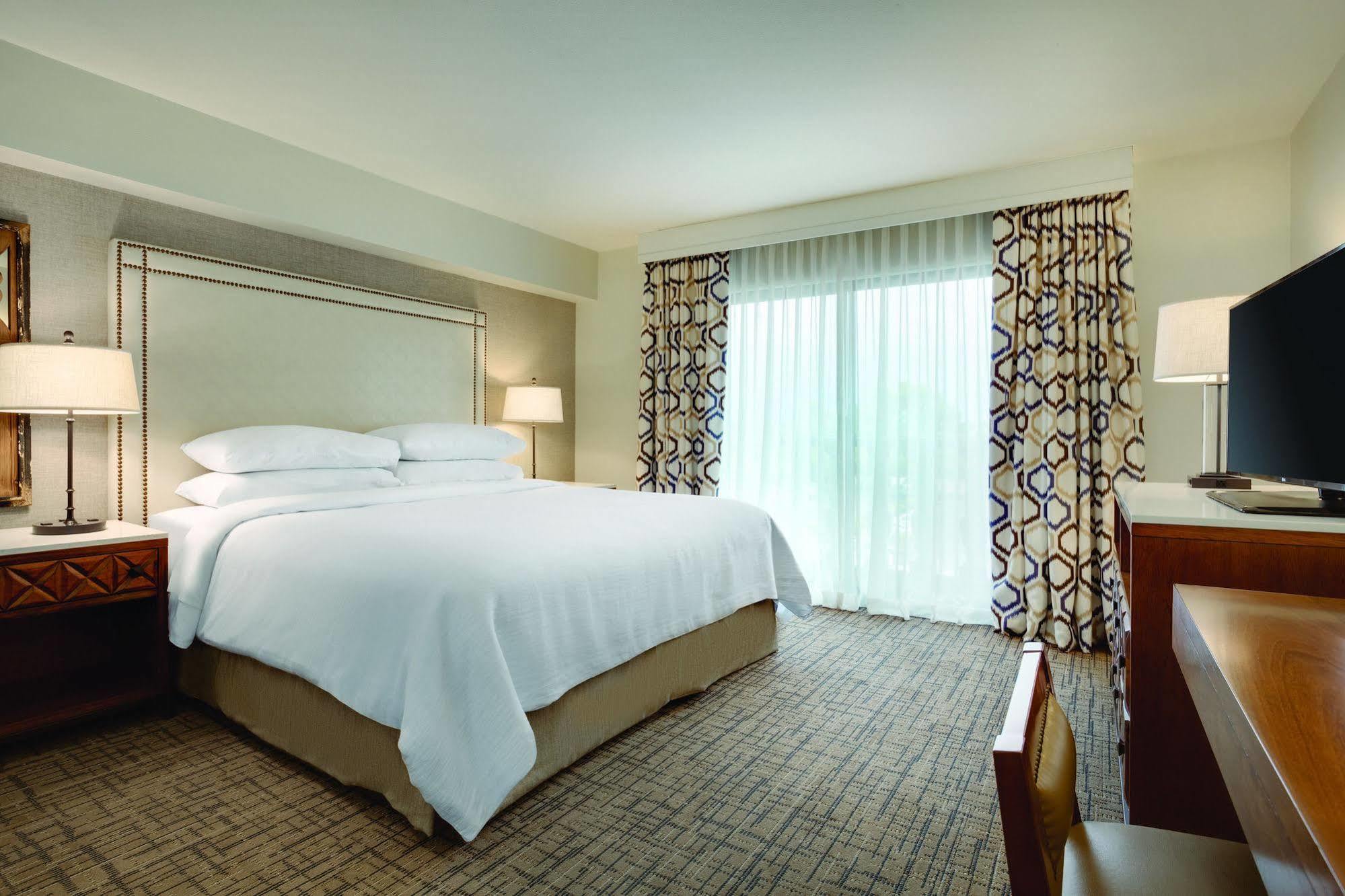 Embassy By Hilton Scottsdale