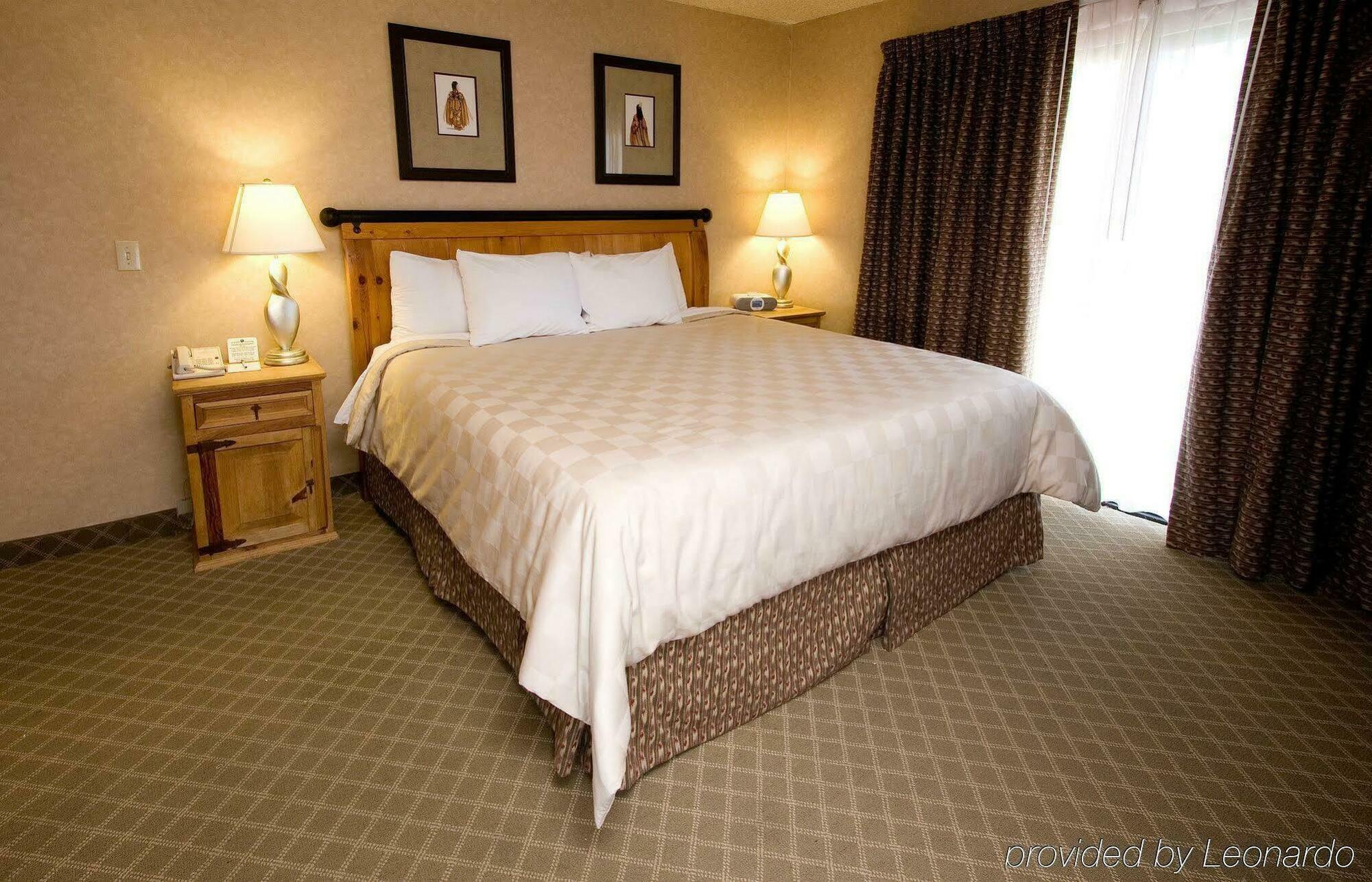 Western Thunderbird Scottsdale